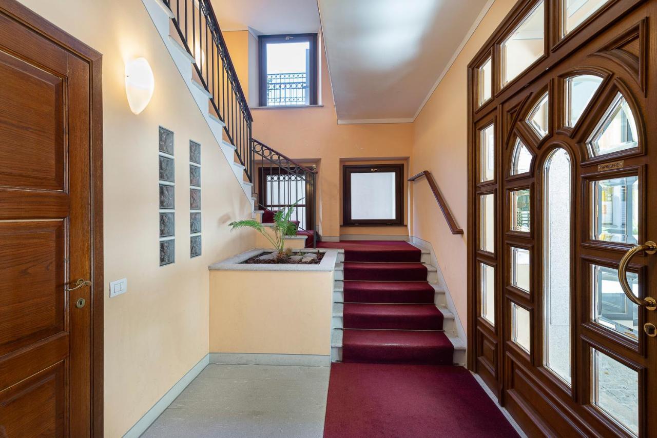 Dolfin - Nel Centro Di Stresa - By Impero House Διαμέρισμα Εξωτερικό φωτογραφία
